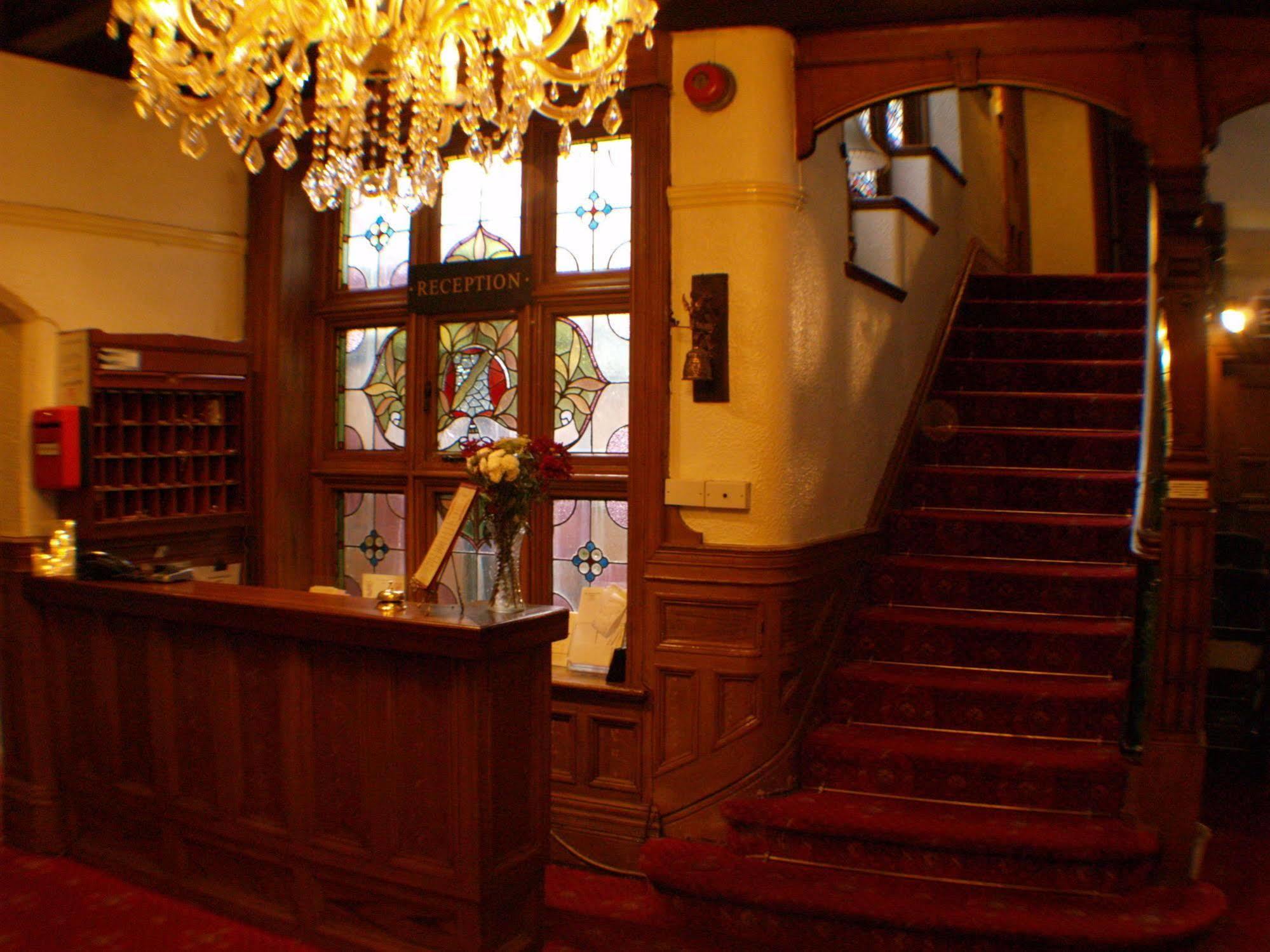 NormanHurst Hotel Sale Buitenkant foto
